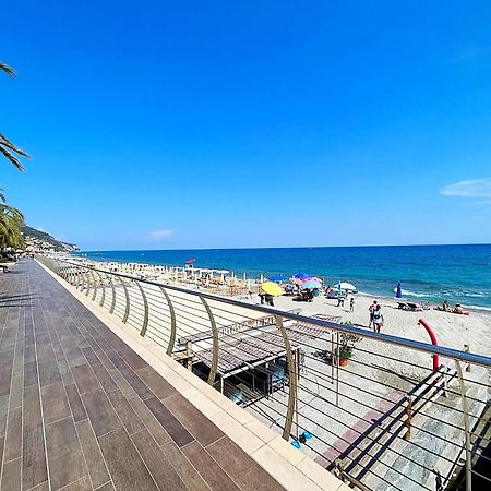 Gioiello Marino - Mare, 2 Minuti A Piedi Apartment Pietra Ligure Exterior photo